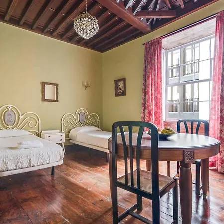 La Vicaria * לה לגונה